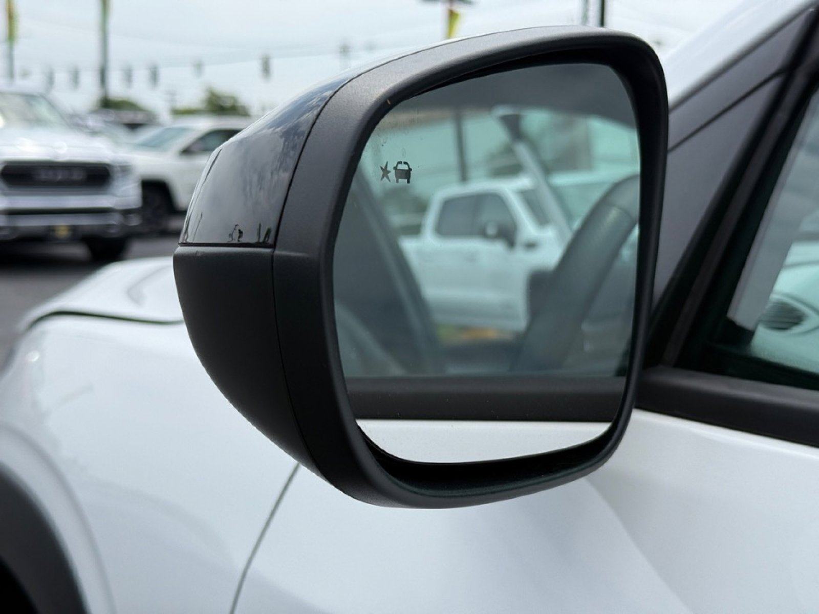 Used 2024 Chevrolet Trax RS w/ Driver Confidence Package image 35