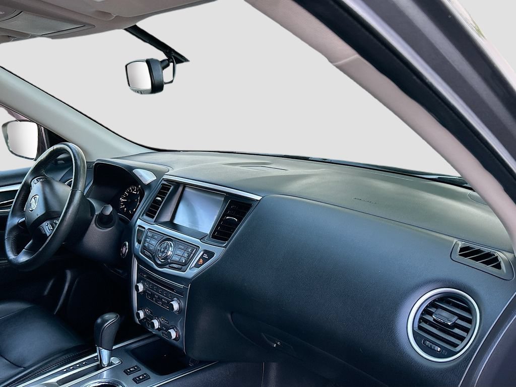 Used 2019 Nissan Pathfinder FWD image 30