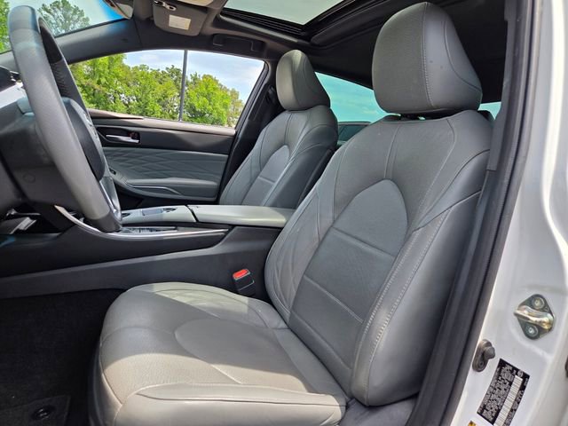 Used 2019 Toyota Avalon Limited FWD image 9