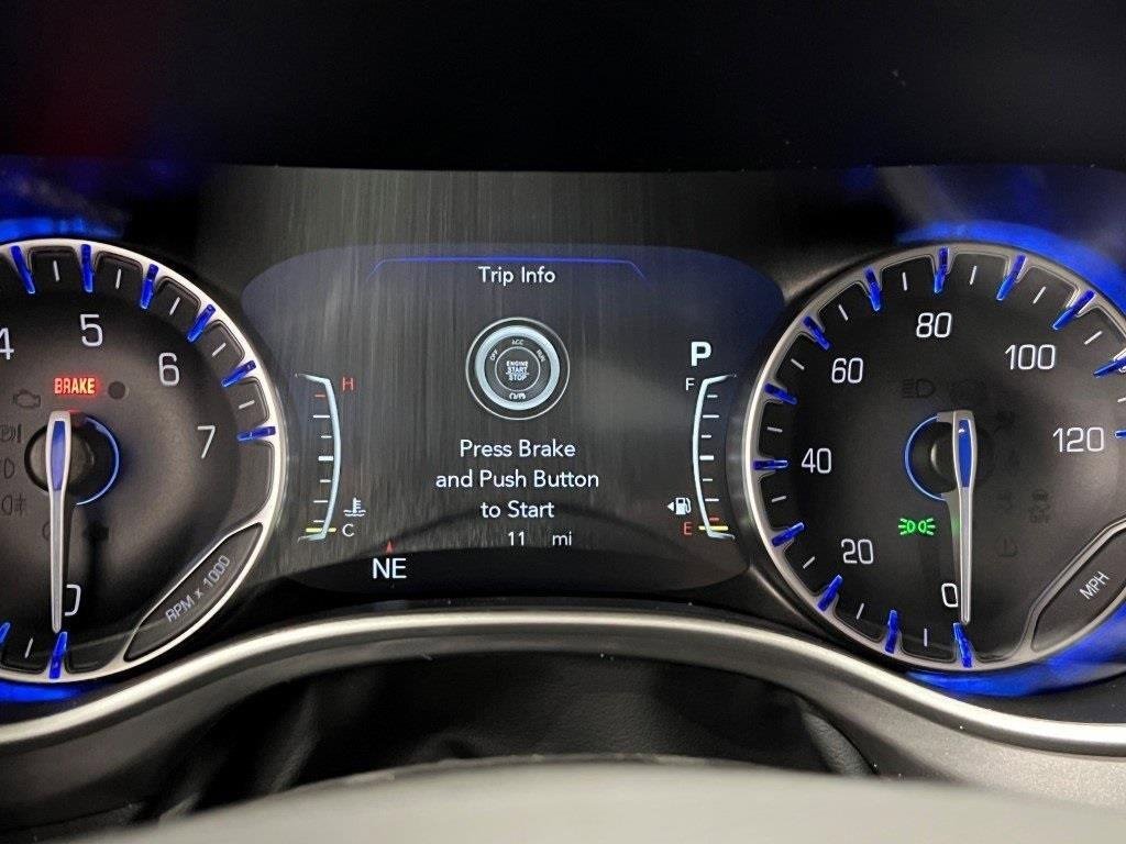 New 2026 Chrysler Voyager LX image 13