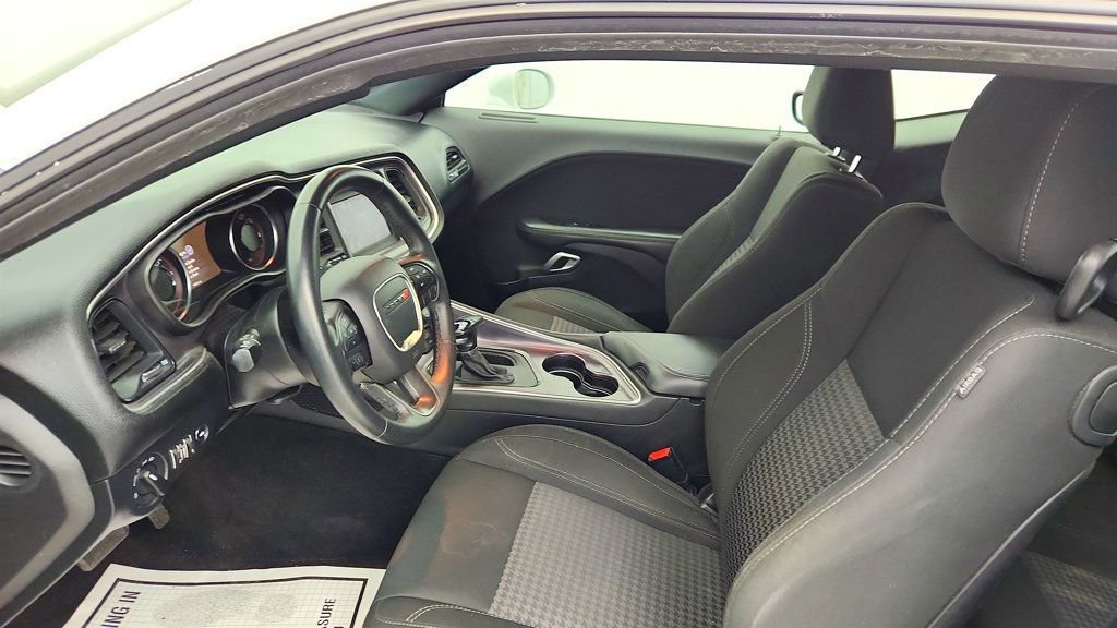 Used 2018 Dodge Challenger SXT image 20