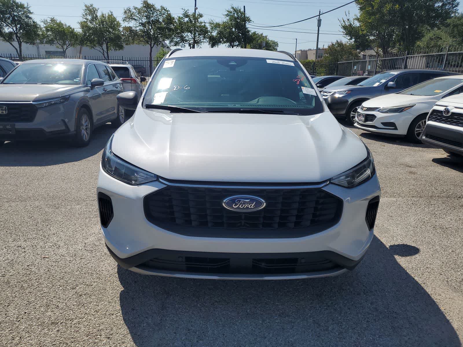 Used 2025 Ford Escape ST-Line FWD image 8