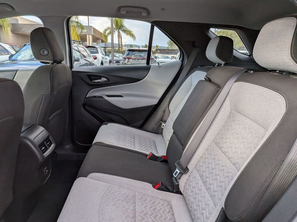 Used 2022 Chevrolet Equinox LS image 28