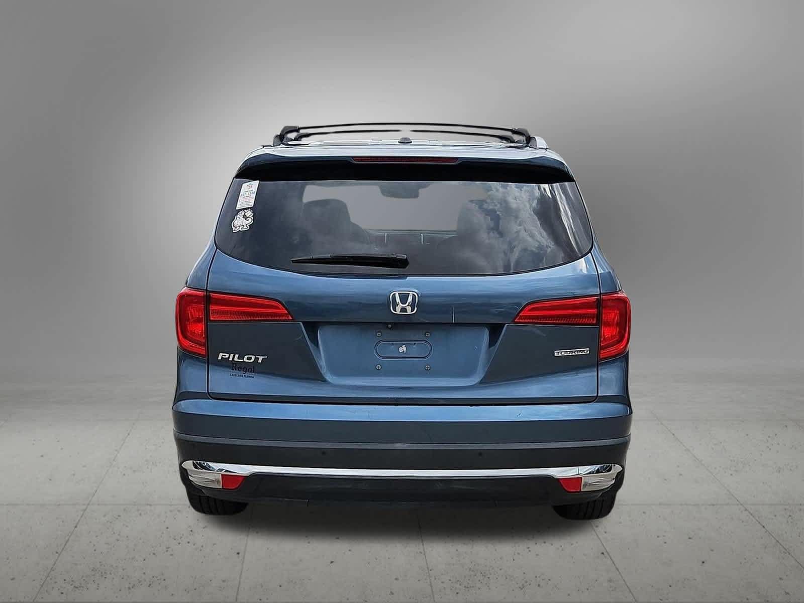 Used 2017 Honda Pilot Touring image 5