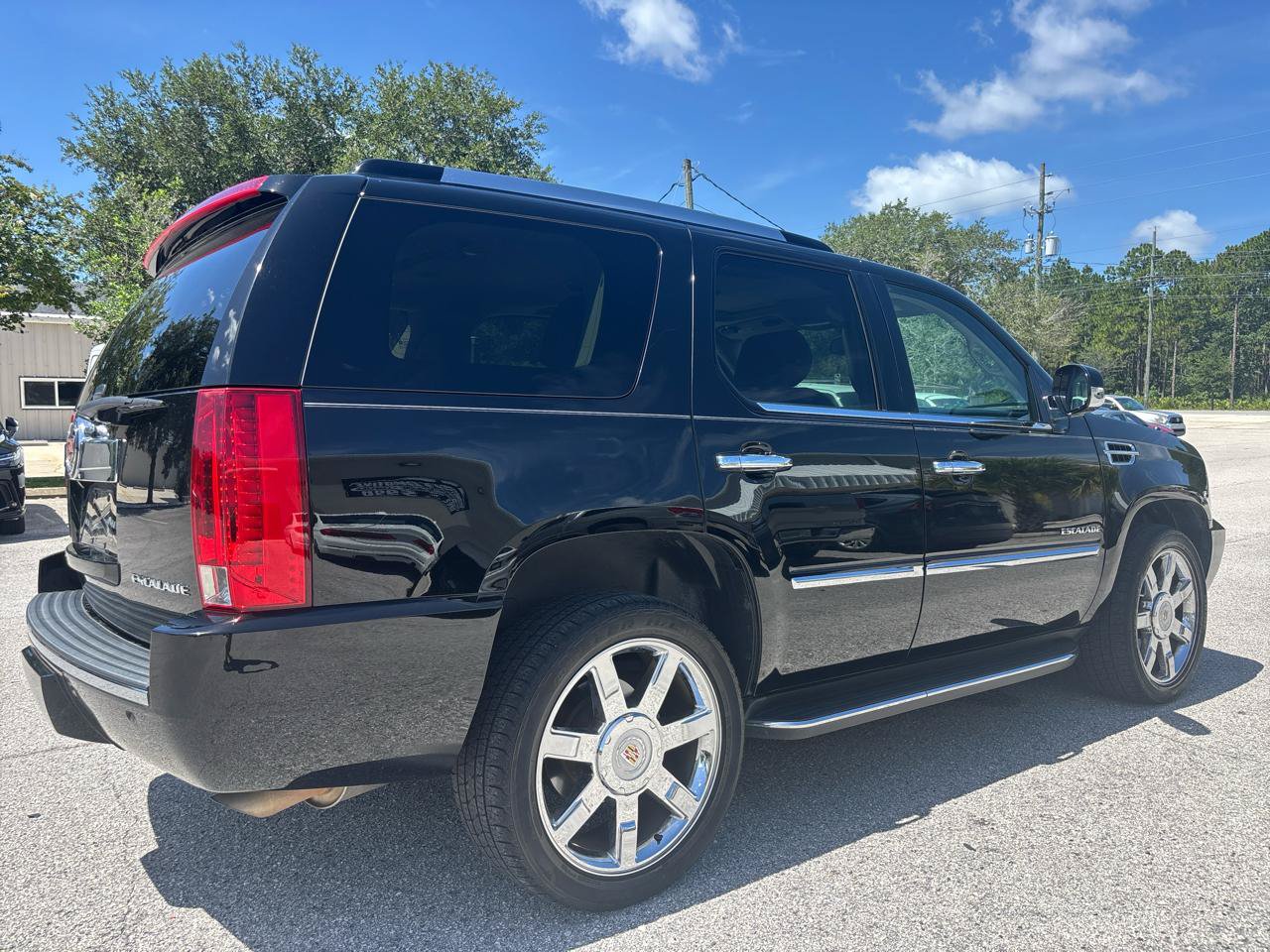 Used 2014 Cadillac Escalade Luxury AWD/4WD image 5