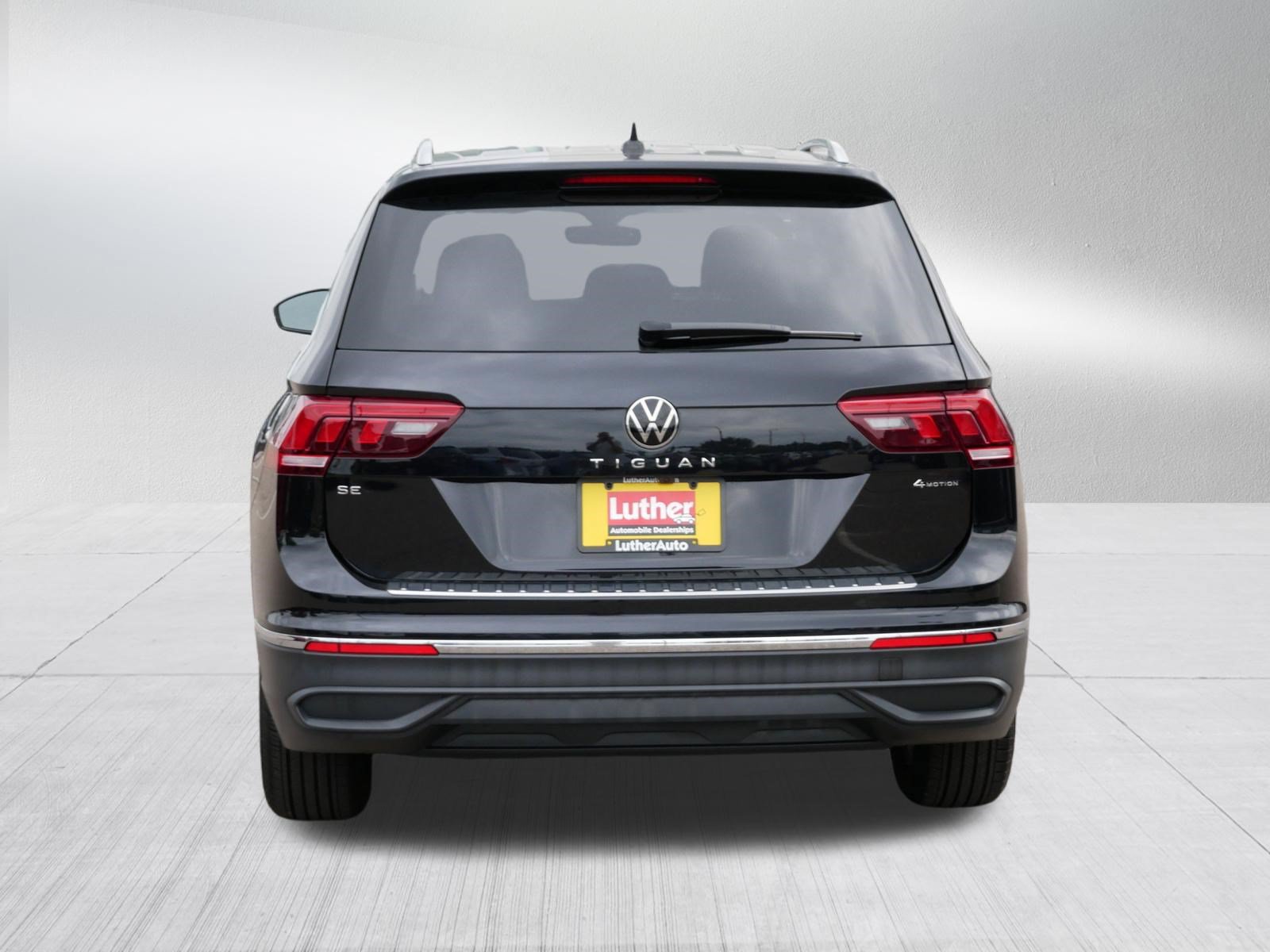 Certified 2024 Volkswagen Tiguan SE w/ MDO Package, Two-Row AWD/4WD image 6