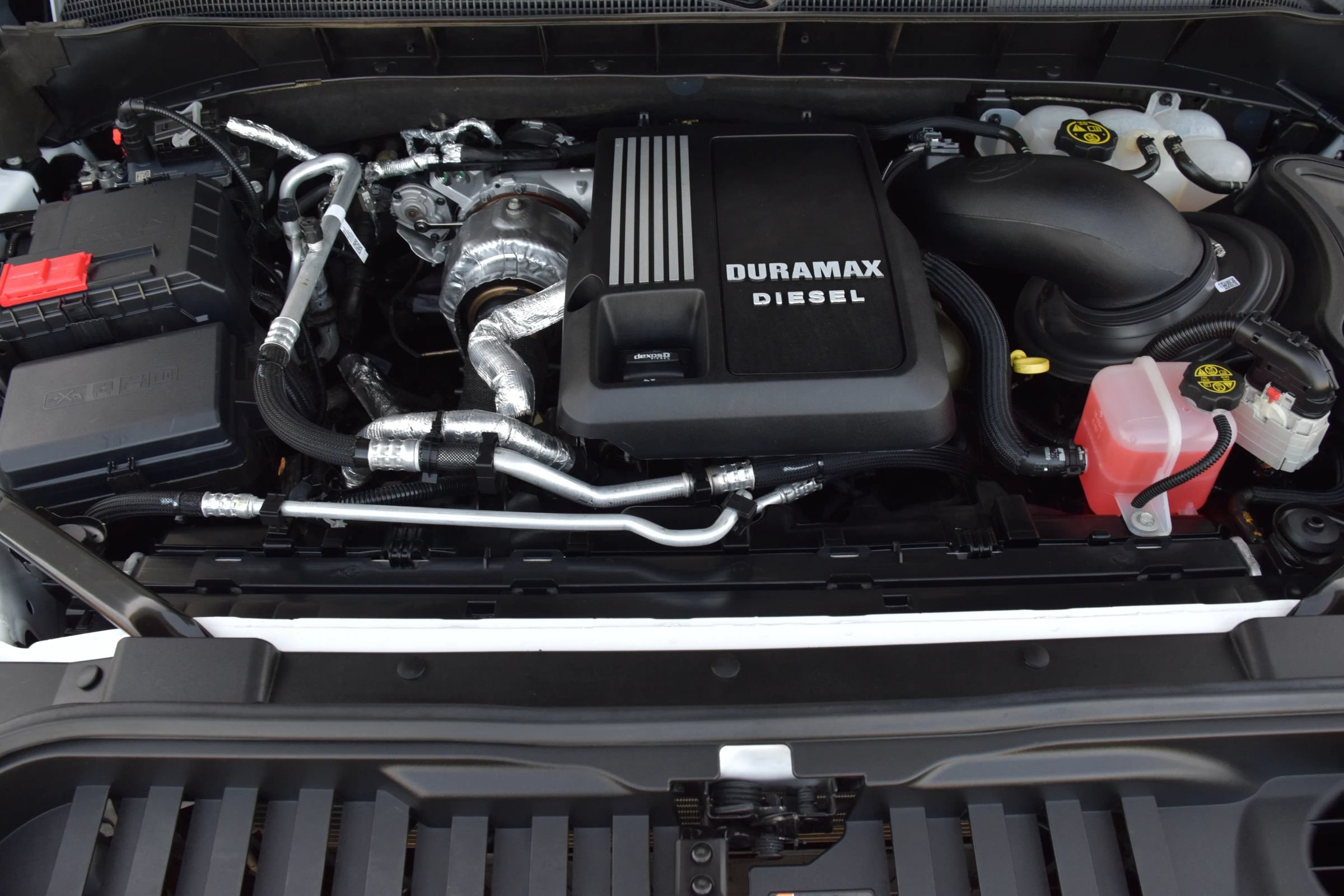 Used 2022 Chevrolet Silverado 1500 LT w/ LPO, Dark Essentials Package AWD/4WD image 12