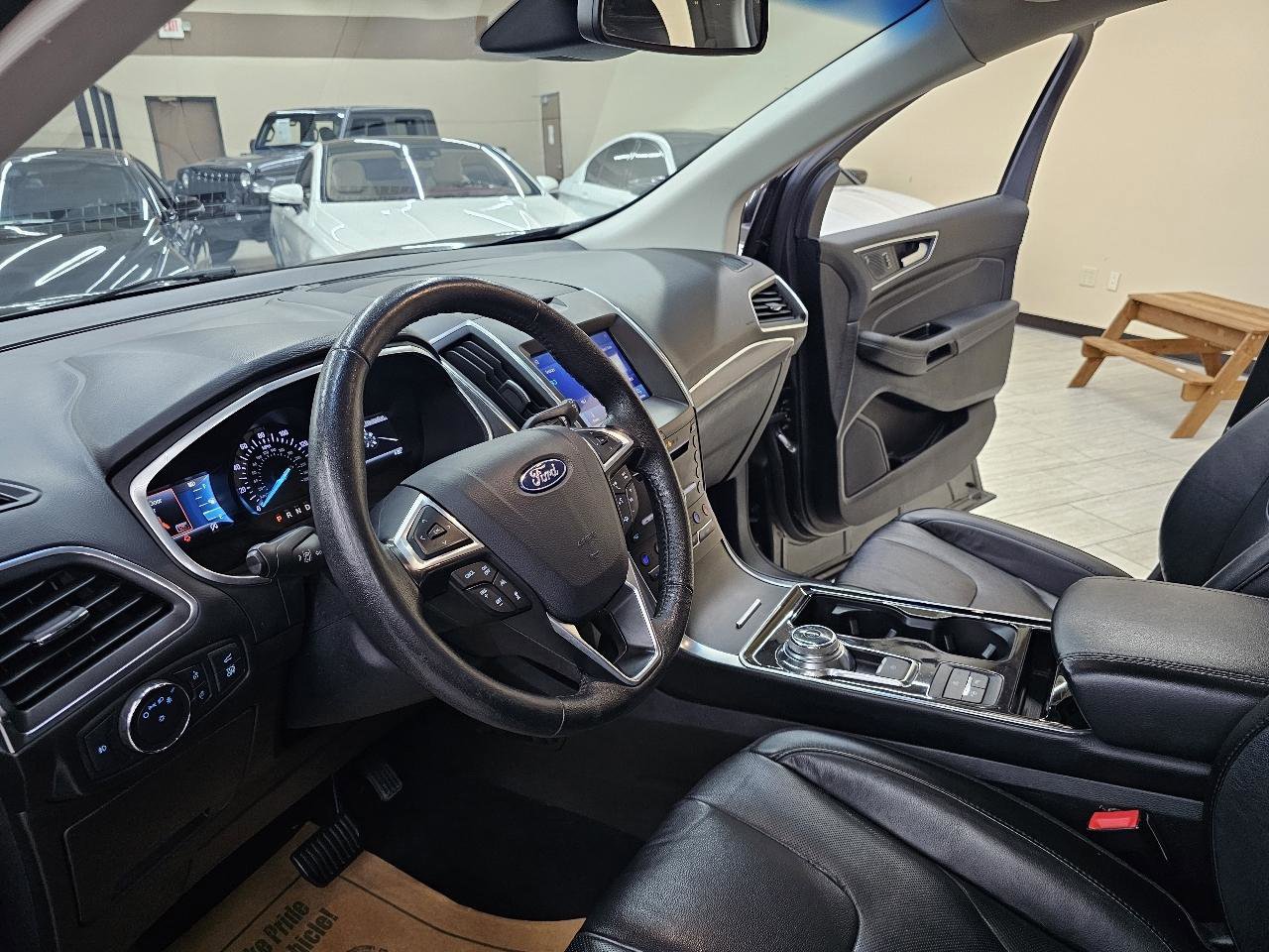 Used 2019 Ford Edge Titanium w/ Equipment Group 301A FWD image 20