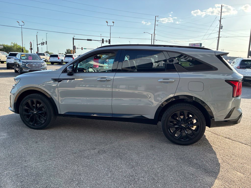 Used 2023 Kia Sorento SX AWD/4WD image 5