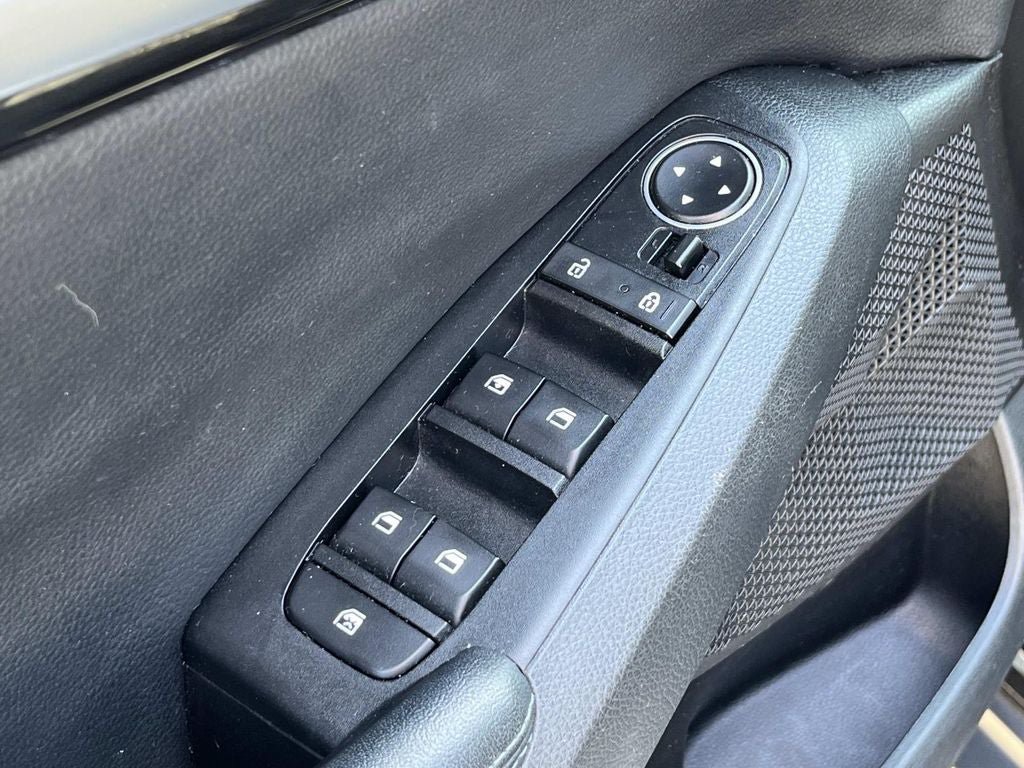 Used 2021 Kia Seltos S AWD/4WD image 25