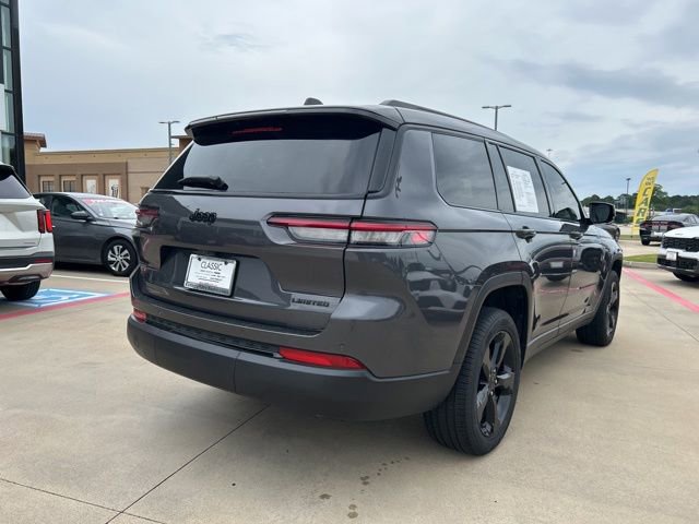 Used 2025 Jeep Grand Cherokee L Limited w/ Black Appearance Package AWD/4WD image 13