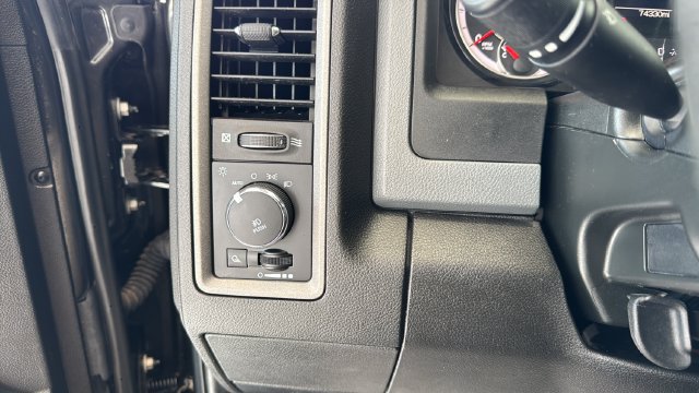 Used 2019 RAM 1500 ST w/ SXT Plus Group AWD/4WD image 16