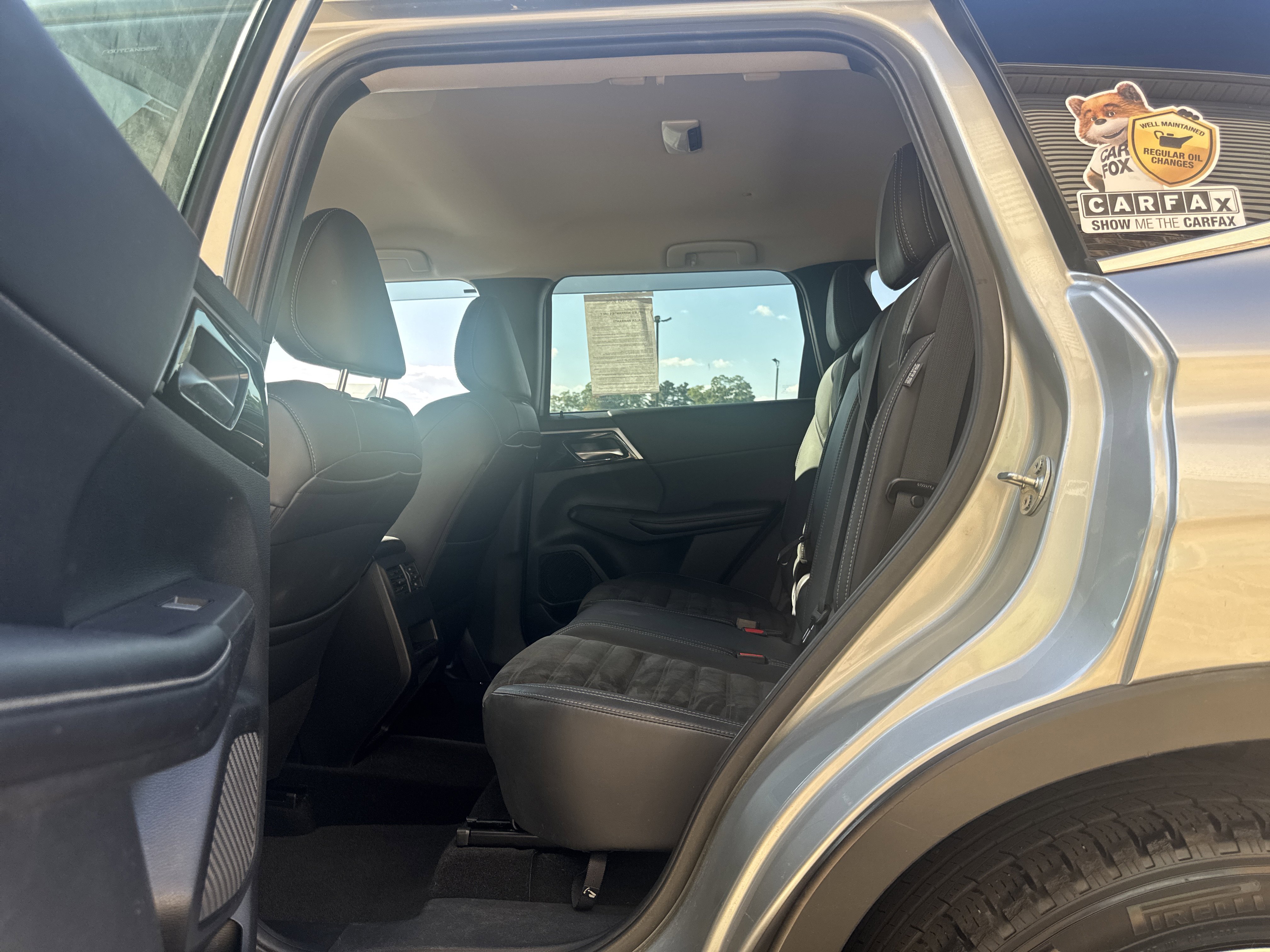 Used 2022 Mitsubishi Outlander SE image 10