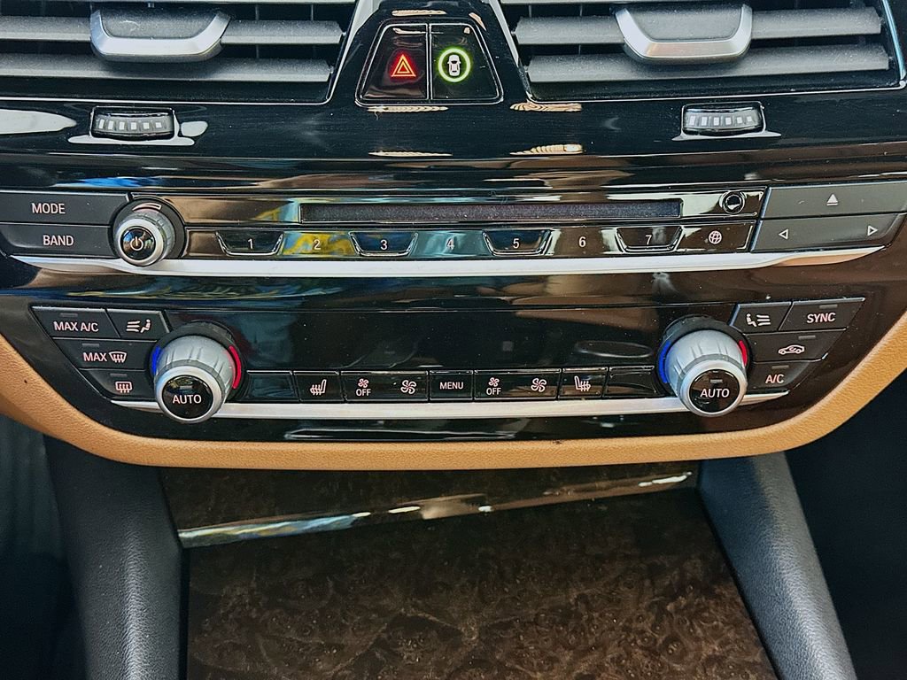 Used 2018 BMW 530i RWD image 18