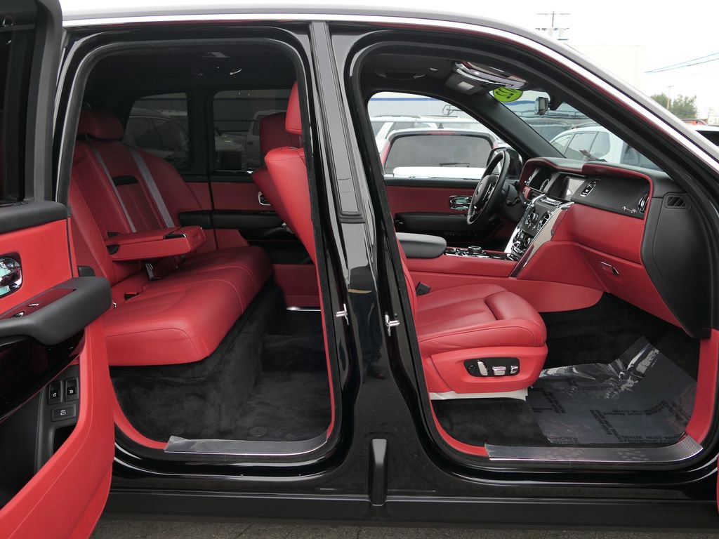 Used 2022 Rolls-Royce Cullinan image 26