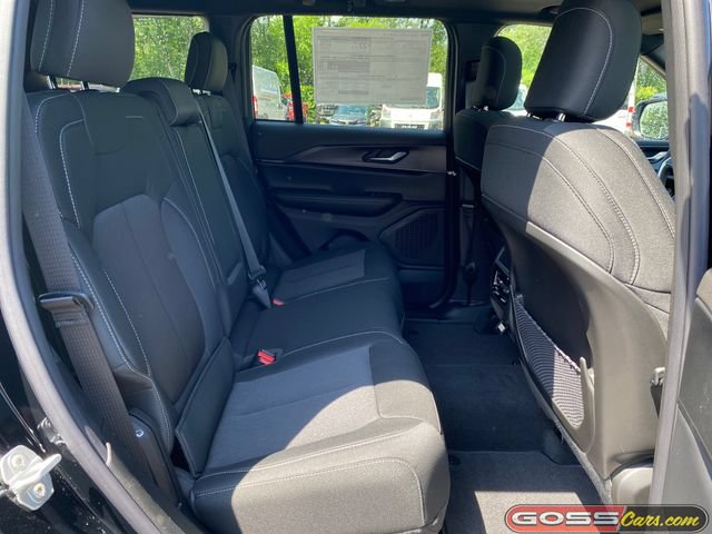 New 2026 Jeep Grand Cherokee Laredo X AWD/4WD image 7