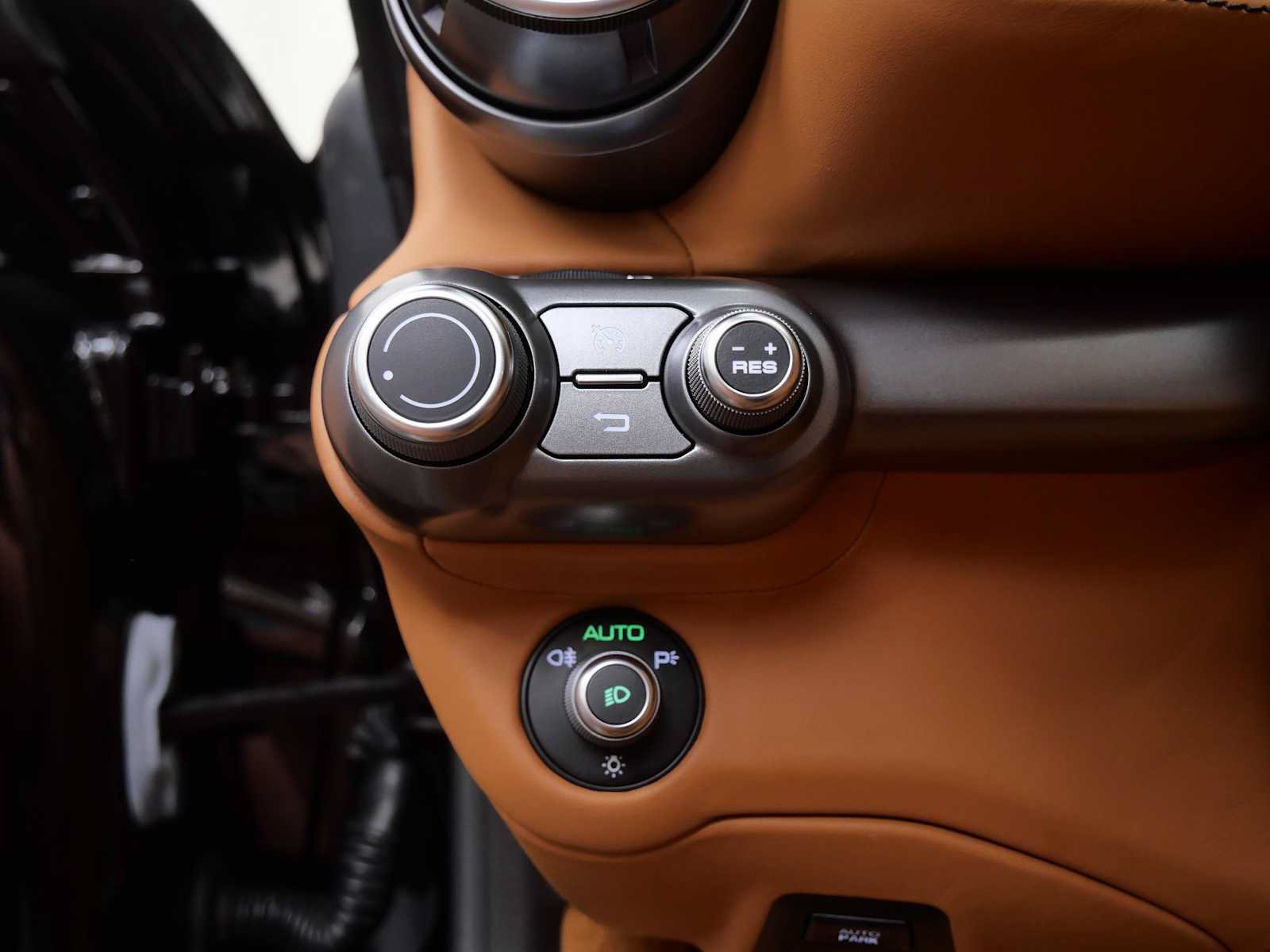 Certified 2022 Ferrari 812 GTS RWD image 33