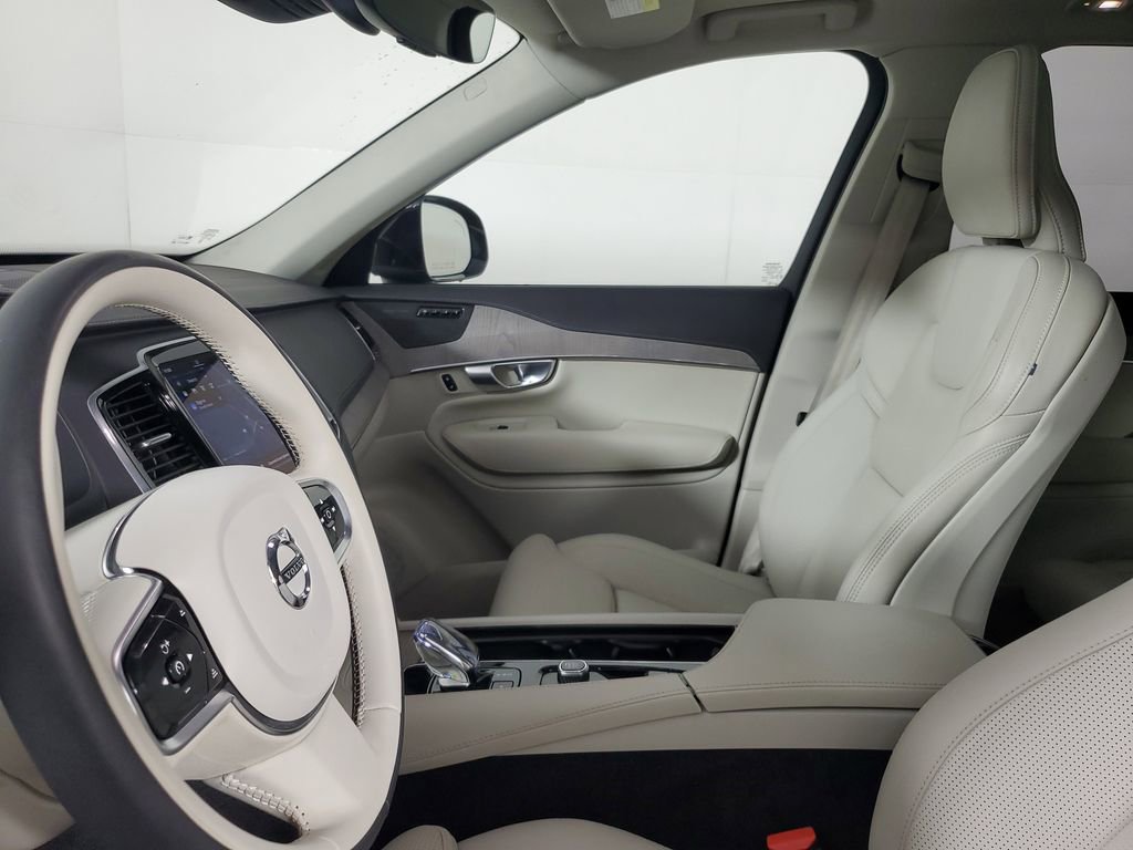 Certified 2024 Volvo XC90 B6 Ultimate w/ Protection Package Premier image 25
