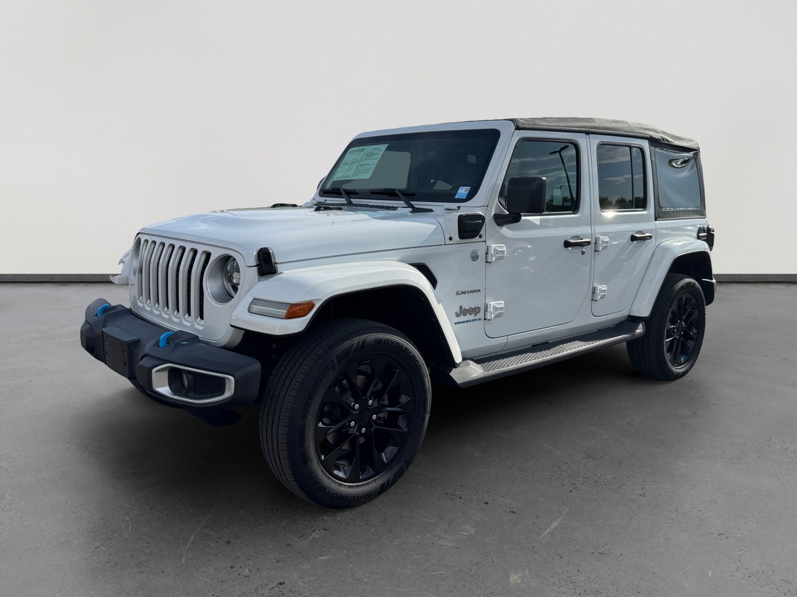 Used 2023 Jeep Wrangler Unlimited Sahara AWD/4WD image 1