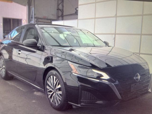Used 2025 Nissan Altima 2.5 SV FWD video 1