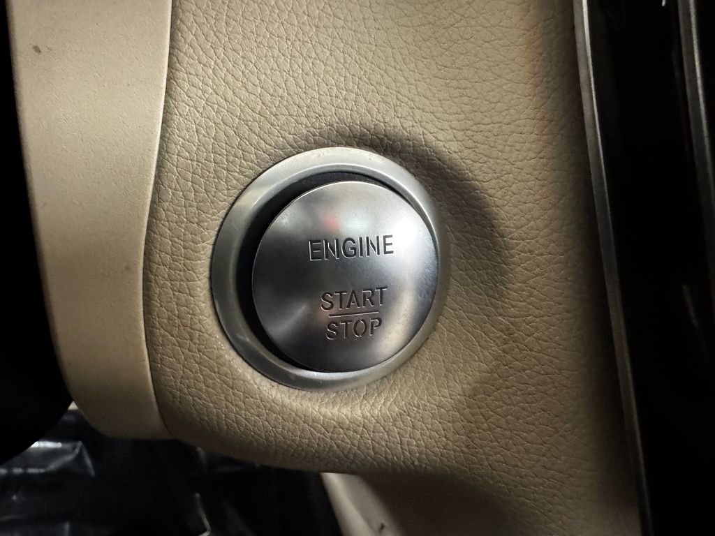 Used 2018 Mercedes-Benz GLC 300 4MATIC image 26