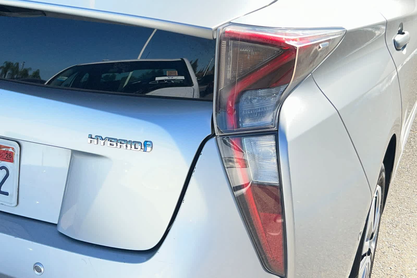 Used 2017 Toyota Prius Two w/ Prius Two Safety Plus Package FWD image 18