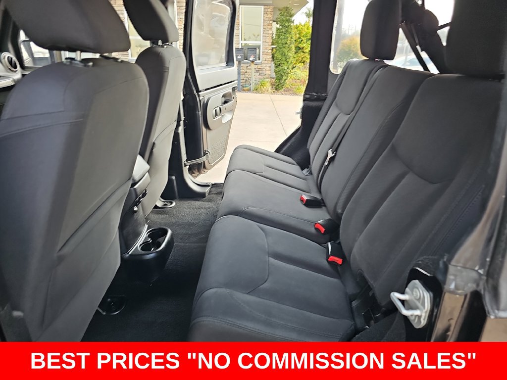 Used 2016 Jeep Wrangler Unlimited Sport w/ Connectivity Group AWD/4WD image 13