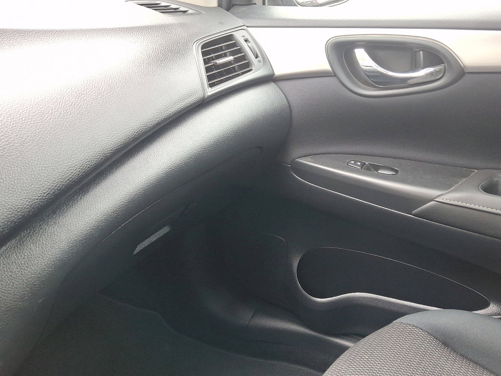 Used 2019 Nissan Sentra S FWD image 30