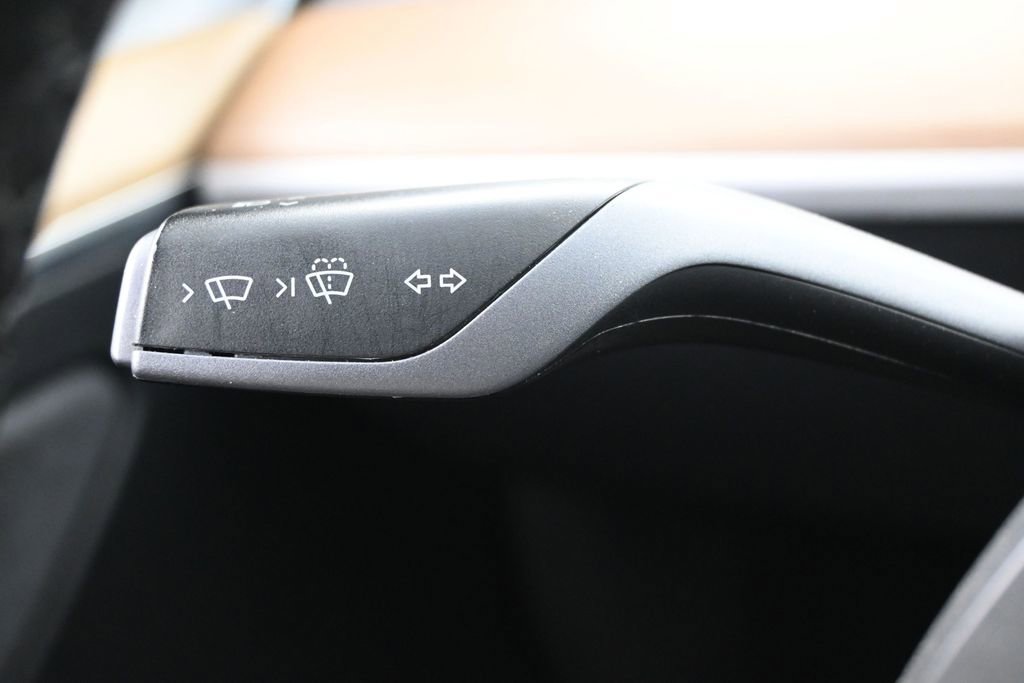 Used 2023 Tesla Model Y Long Range AWD/4WD image 17