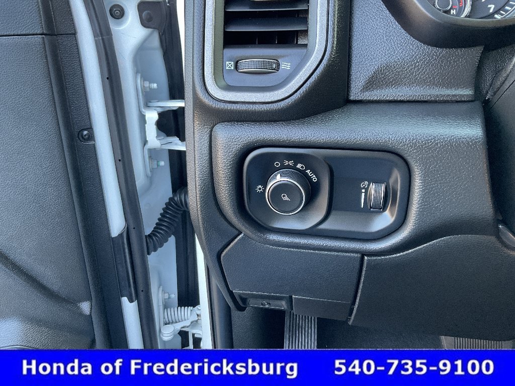 Used 2024 RAM 2500 Tradesman w/ Chrome Appearance Group AWD/4WD image 37