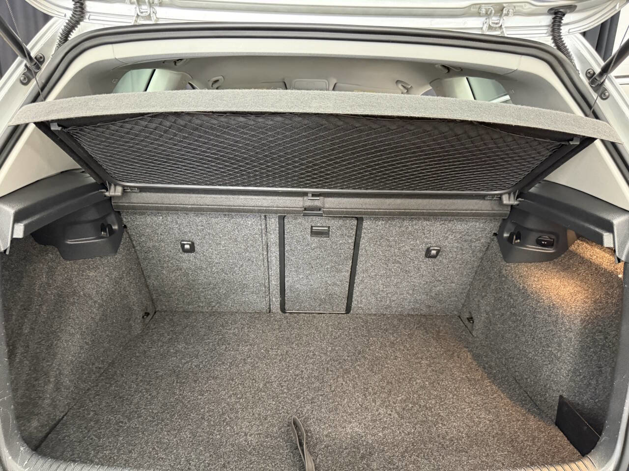 Used 2012 Volkswagen Golf 2-Door image 18