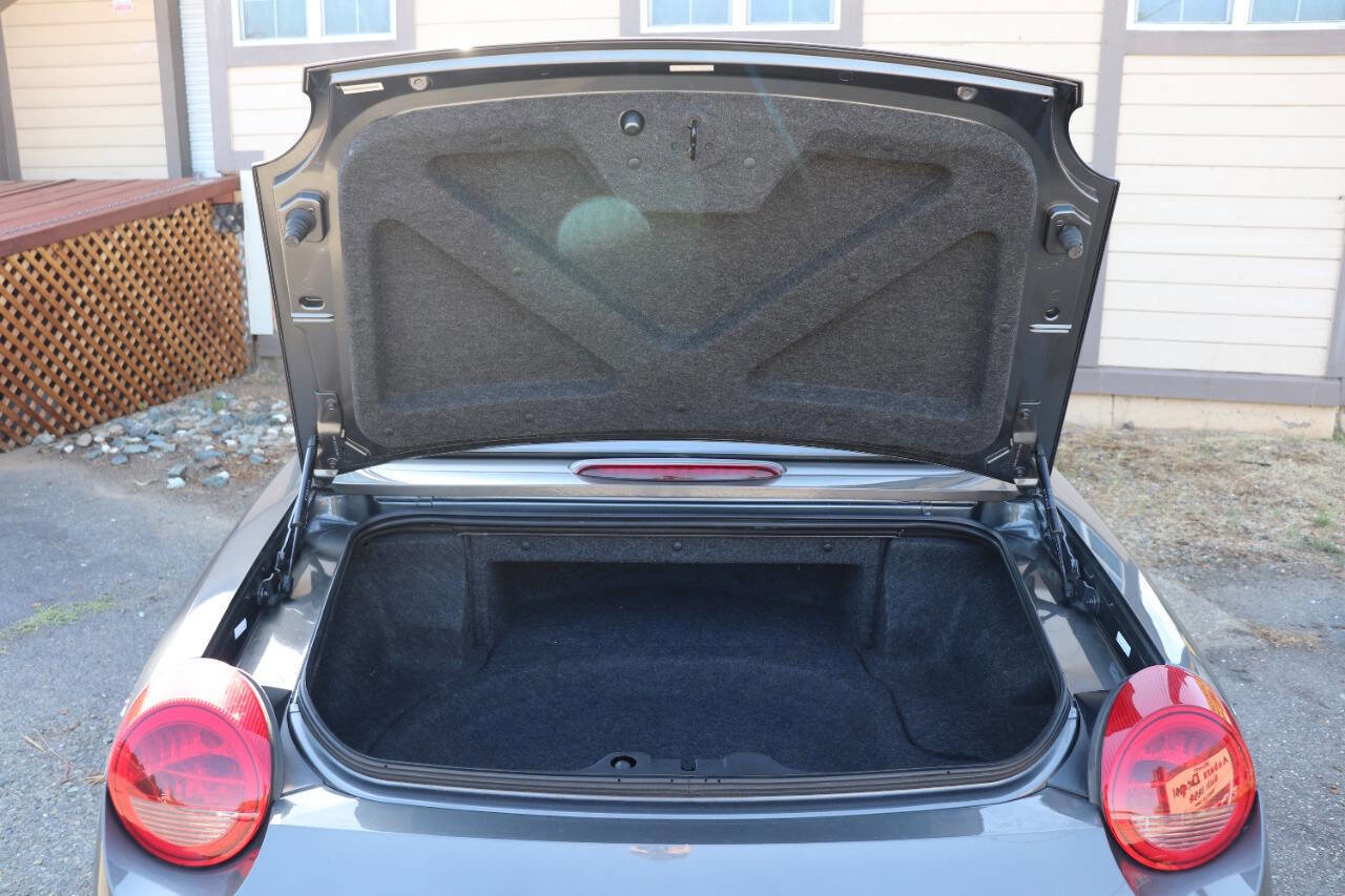 Used 2003 Ford Thunderbird image 68