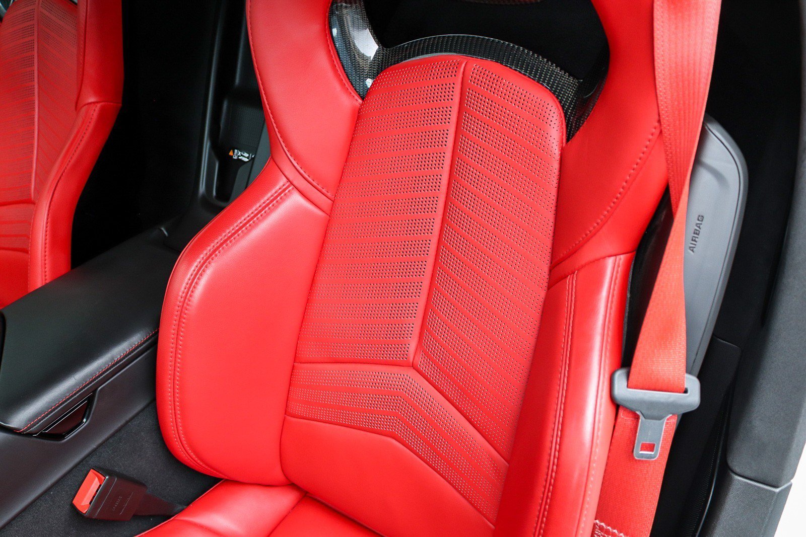 Used 2021 Chevrolet Corvette Stingray Premium Conv w/ Z51 Performance Package RWD image 39
