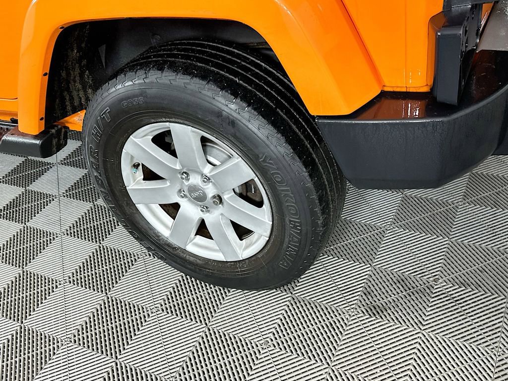 Used 2012 Jeep Wrangler Unlimited Sahara w/ Connectivity Group image 34