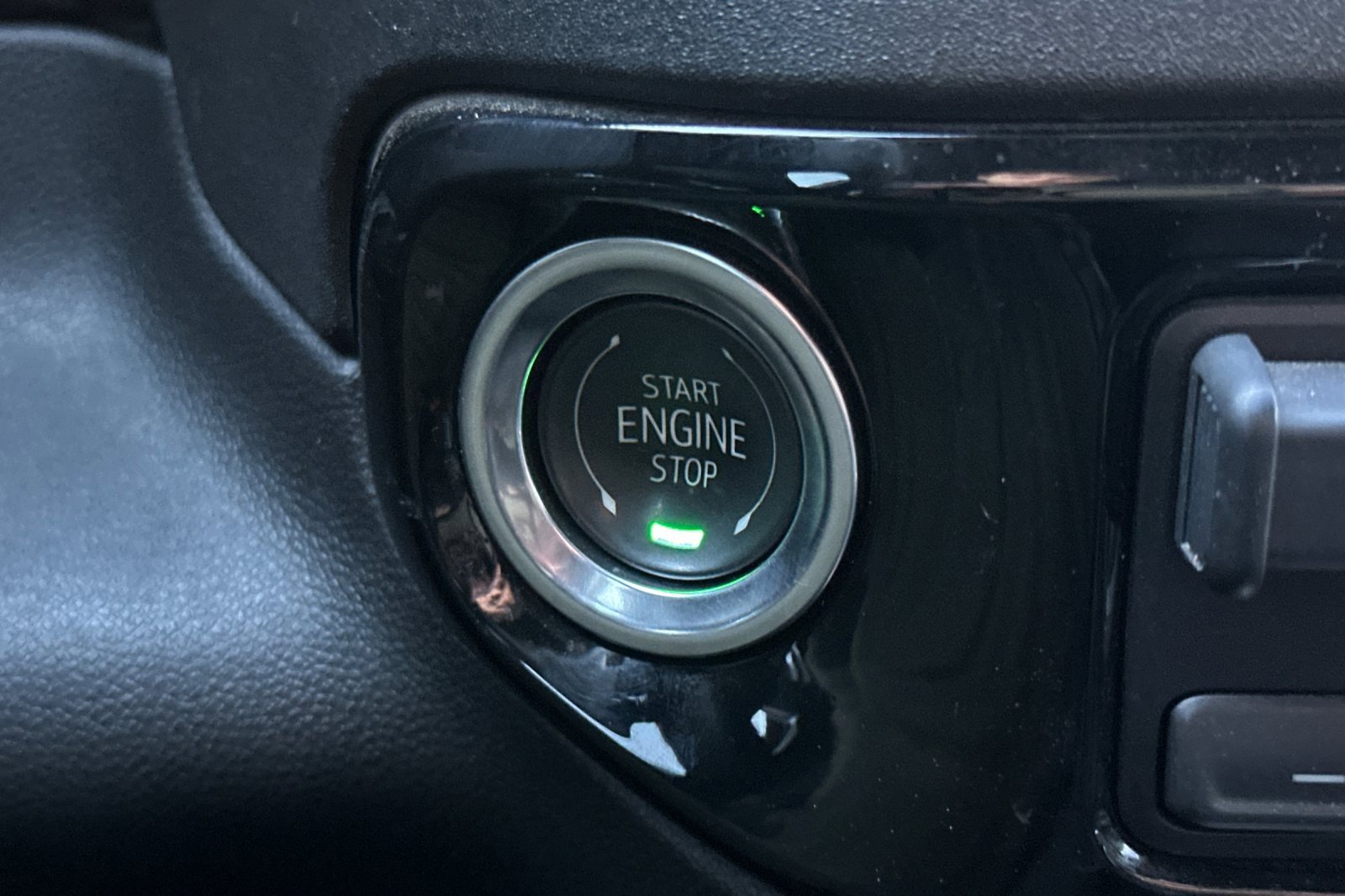 Used 2025 GMC Sierra 1500 Elevation w/ X31 Off-Road Package image 34