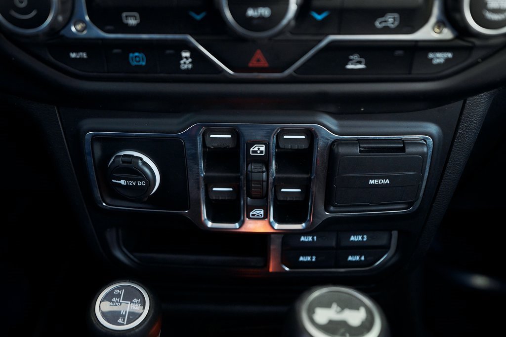 Used 2022 Jeep Wrangler Unlimited Sahara image 49