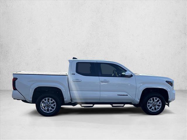 Certified 2025 Toyota Tacoma SR5 AWD/4WD image 4