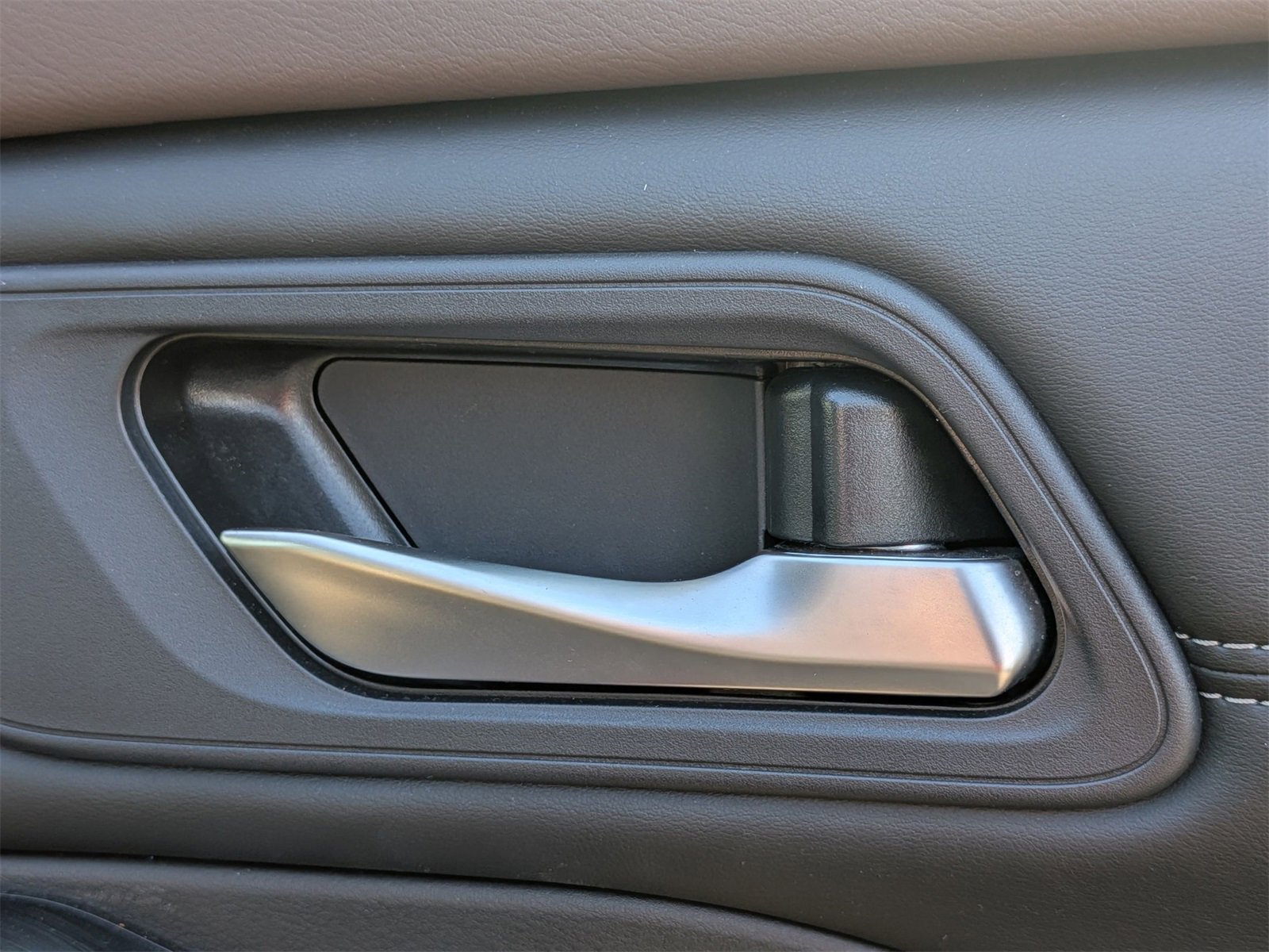 Used 2023 Nissan Rogue SL image 36