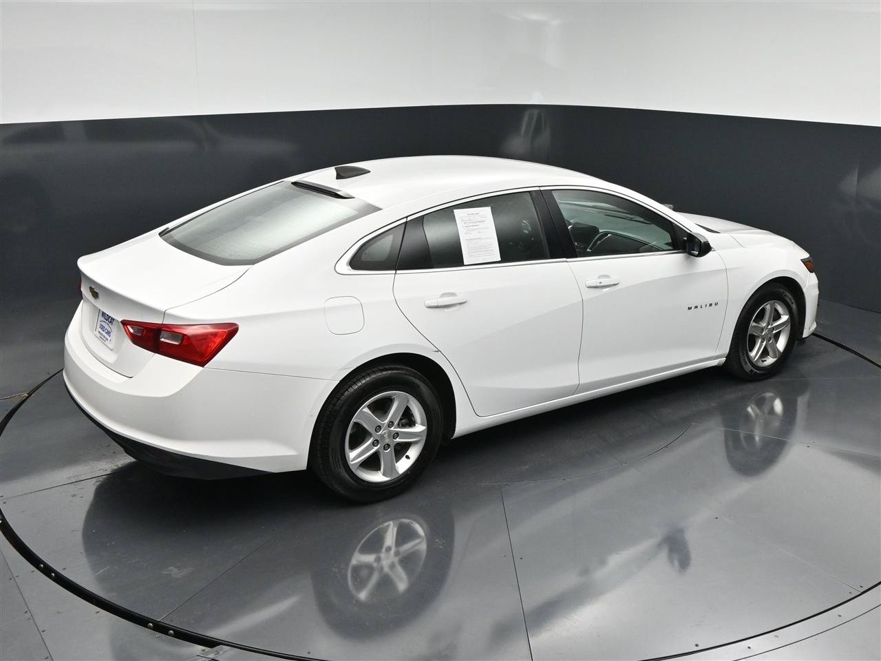 Used 2023 Chevrolet Malibu LS FWD image 23