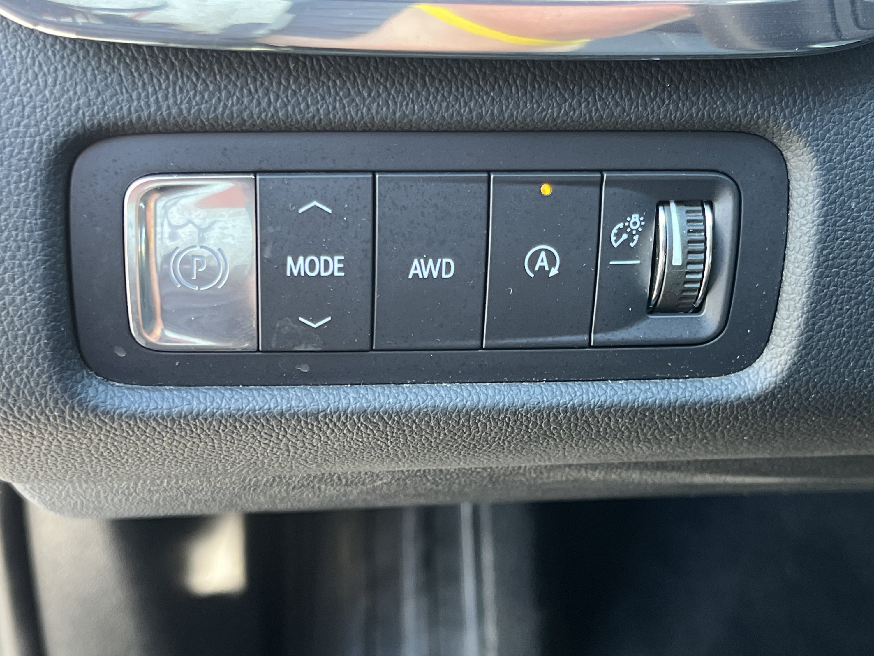 Used 2025 GMC Acadia Elevation w/ Elevation Premium Package AWD/4WD image 19
