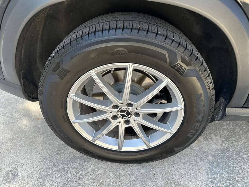 Used 2024 Mercedes-Benz GLE 450e 4MATIC image 24