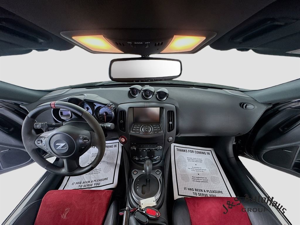 Used 2019 Nissan 370Z NISMO RWD image 28
