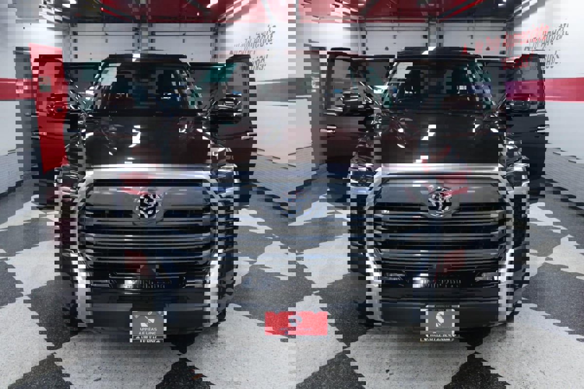 Used 2023 Toyota Tundra Limited w/ Power Package image 27