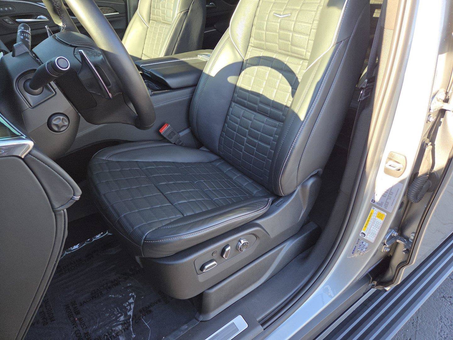 Used 2024 Cadillac Escalade V w/ LPO, ONYX Package AWD/4WD image 18