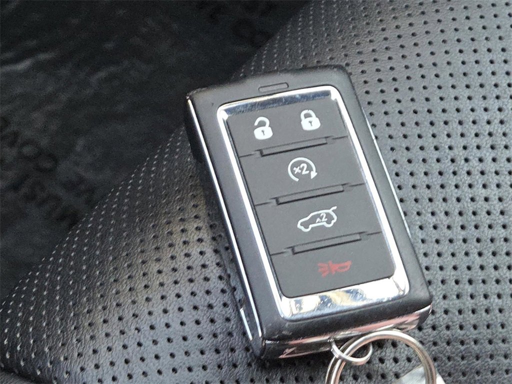 Used 2024 Jeep Wagoneer L Series II w/ Flexible Seating Group image 30