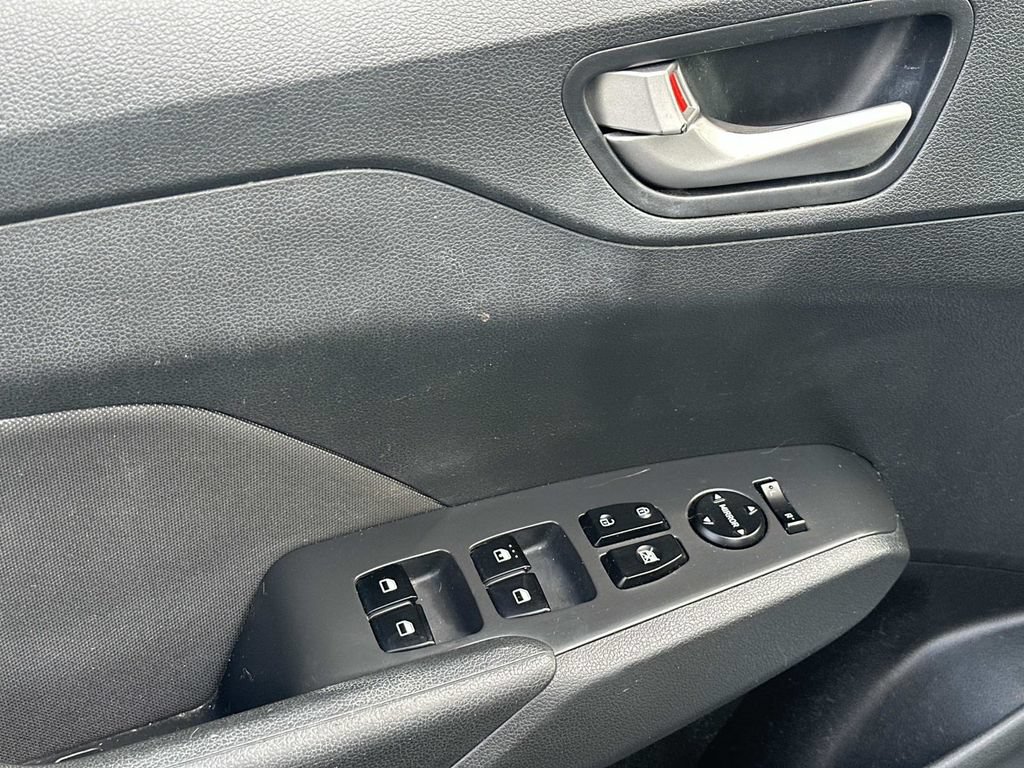 Used 2018 Hyundai Accent SE FWD image 16
