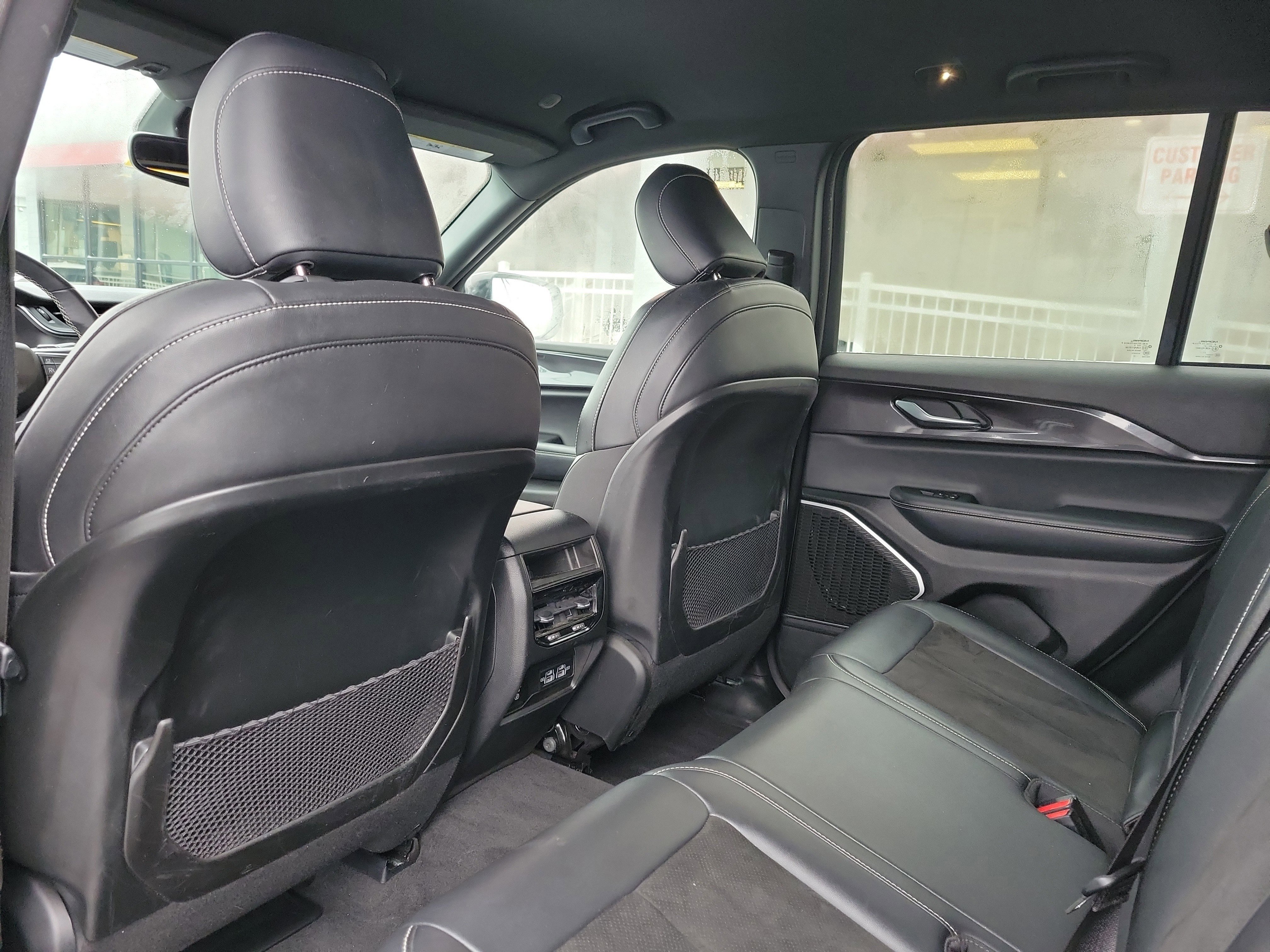 Used 2022 Jeep Grand Cherokee Altitude image 14