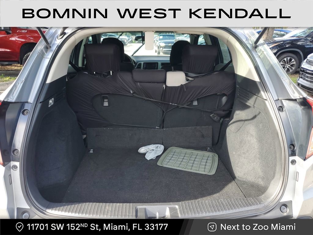 Used 2017 Honda HR-V LX image 12