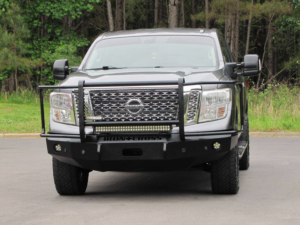 Used 2017 Nissan Titan SV AWD/4WD image 6