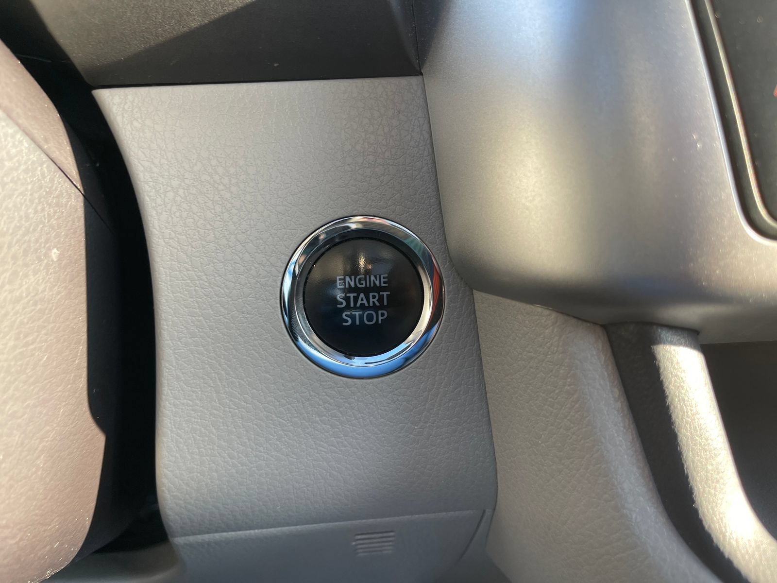 Used 2019 Toyota Highlander Limited Platinum FWD image 42